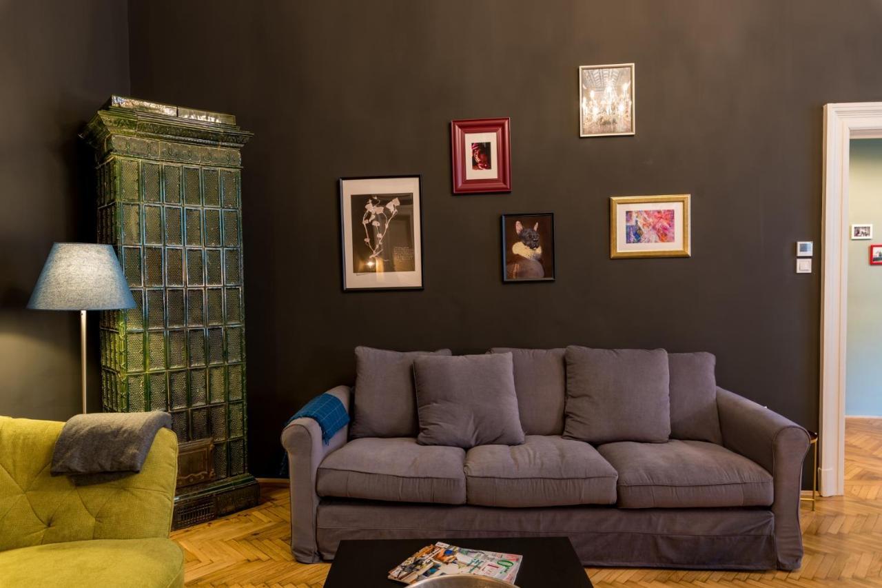R38 - Artists Luxury Apartment