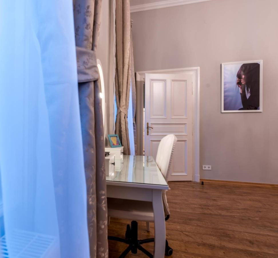 Apartment R38 - Artists Luxury *