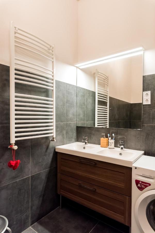 R38 - Artists Luxury Apartment *