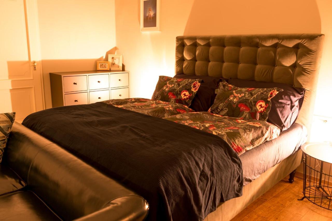 R38 - Artists Luxury Apartment *