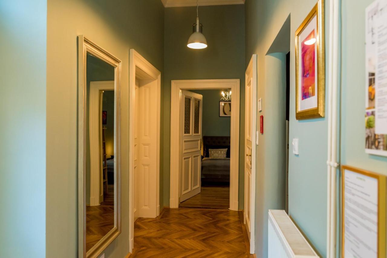 R38 - Artists Luxury Apartment