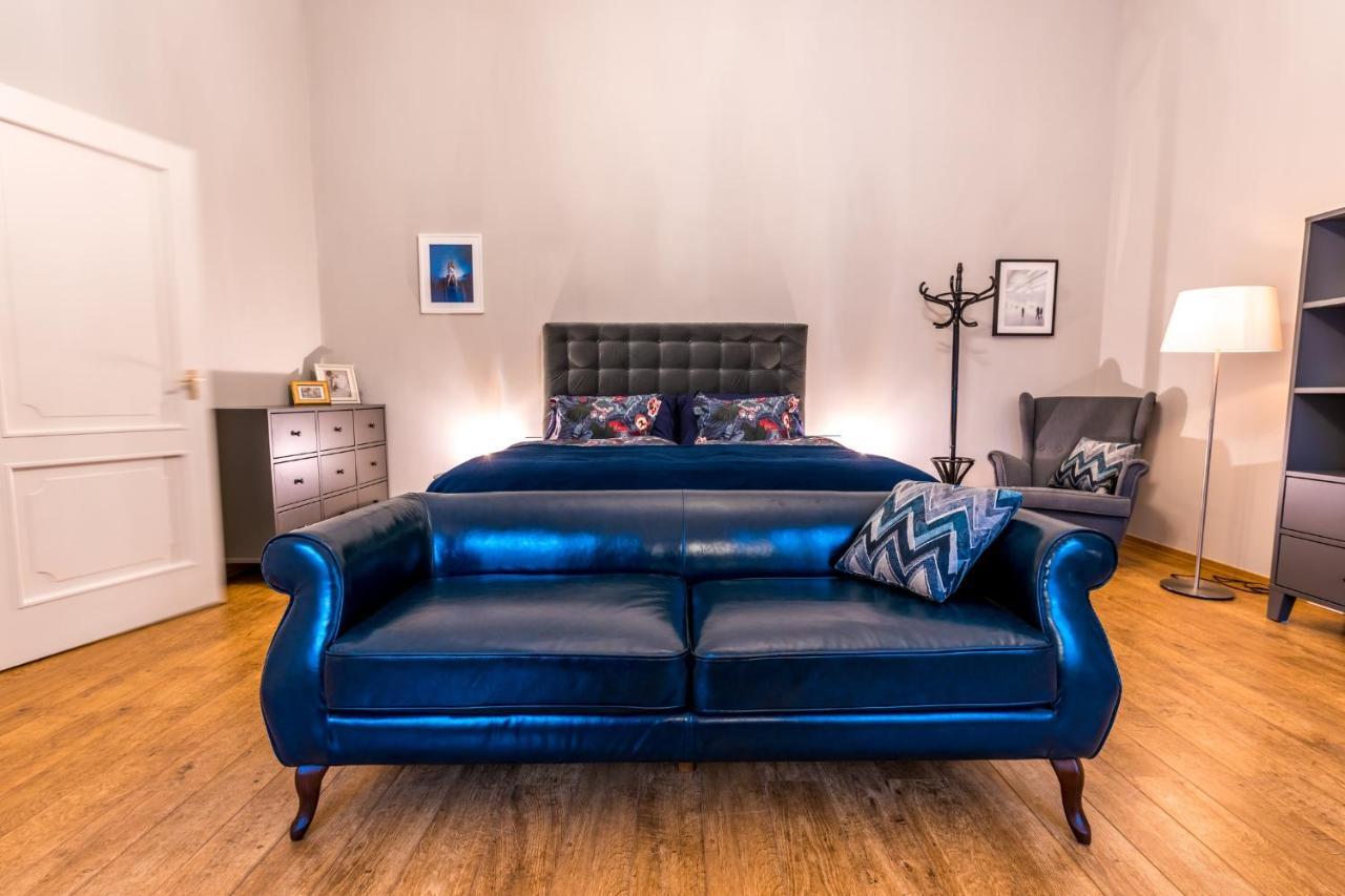 R38 - Artists Luxury Apartment