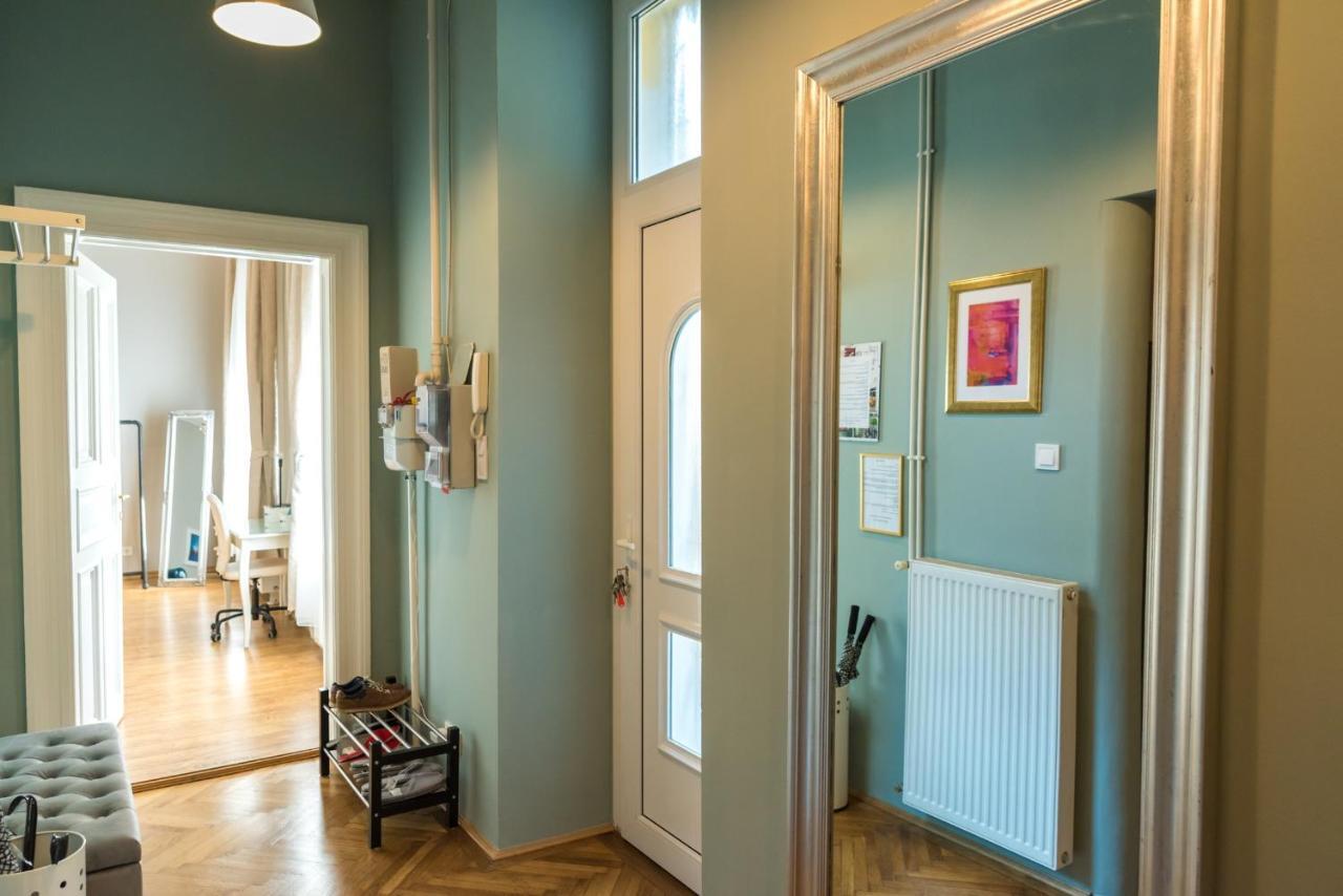 R38 - Artists Luxury Apartmán