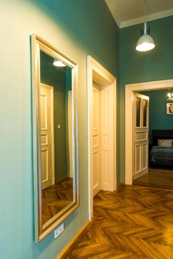 R38 - Artists Luxury Budapešť